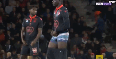 亚马尔社媒更换头像：诺坎普是书写历史的地方（亚马尔社媒换新头像：诺坎普见证历史书写）