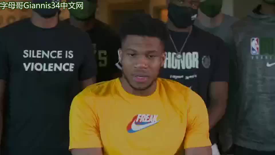 穆帅：当年我给了麦克托米奈生涯首秀，今天他给我他的球衣（穆里尼奥：昔日我让麦克托米奈完成处子秀，今日他将球衣相赠）